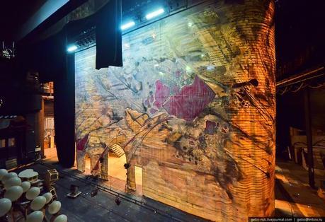 En las entrañas del Teatro Estatal de Novosibirsk