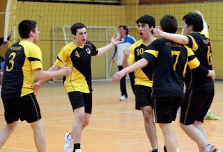 VICTORIAS DE MAGALLANES A TARAPACÁ Y ARAUCANÍA A LOS LAGOS EN VÓLEIBOL VARONES SUB 18