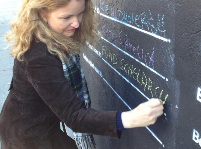 Before I Die Comes to Chicago street art installation Chicago 