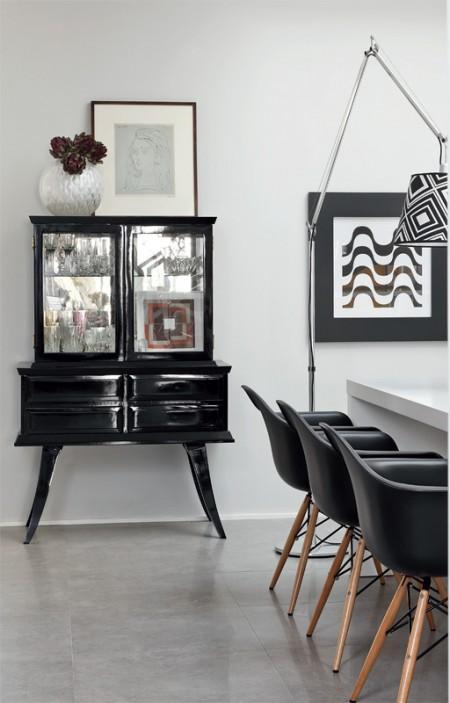 sillas eames negro muebles sillas de nogal estilo nórdico estilo escandinavo estantería reciclada amarilla estampados de rayas blancas y negra decoración diseño de interiores Decoración vibrante decoración nórdica en colores oscuros decoración moderna decoración escandinava decoración en São Paulo Brasil decoración en neutros con toques de color decoración de interiores decoración de diseño deco blogger cálida y aireada blog estilo nórdico blog deco blog de interiorismo blog de decoración 