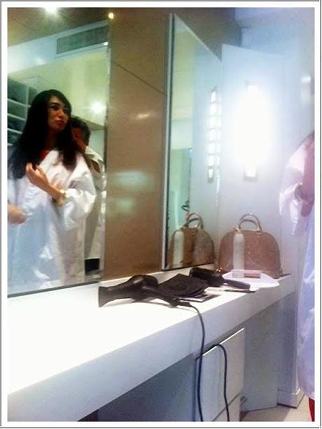 Snapshots from the coiffeur!! Snapshots from the coiffeur!!