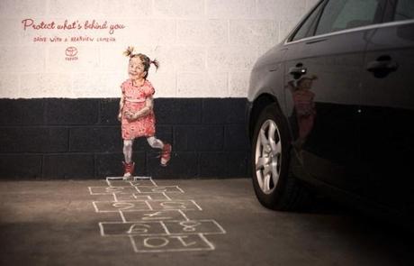 Toyota recurre al Street Art para concienciar sobre la seguridad