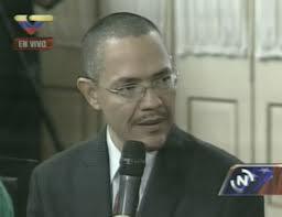 Para Ernesto Villegas en la conformación de un verdadero Sistema Nacional de Medios Públicos.