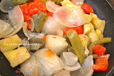 POLLO CON ALCACHOFAS Y VERDURAS