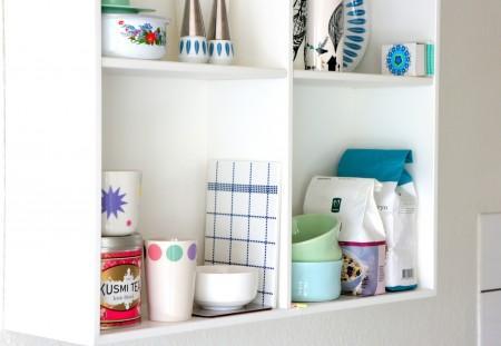 walking closet decoración muchos colores en el hogar estilo nórdico estilo escandinavo estampados colores pastel diseño pisos pequeños diseño de interiores decoración pisos pequeños decoración nórdica decoración femenina decoración escandinava decoración en colores pastel decoración en blanco decoración divertida decoración de interiores decoración con ganchillo decoración con artículos cerámica colores deco blogger cojines estampados color pastel cojines de colores blog interiorismo blog interiores nórdicos blog decoración nórdica blog deco 