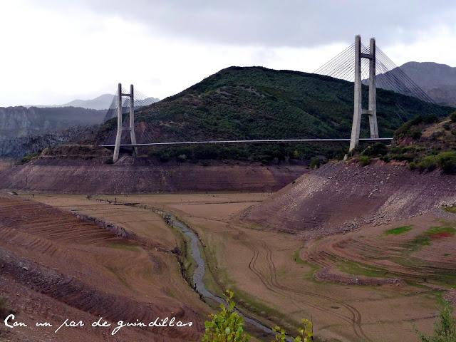 Estar entra Babia y la Luna