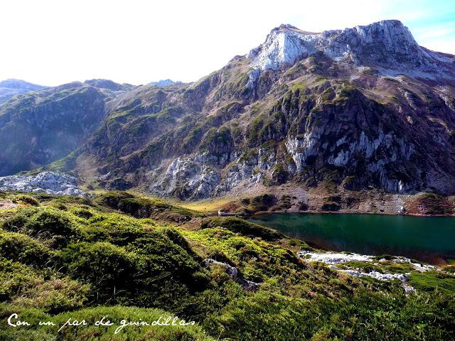 Estar entra Babia y la Luna