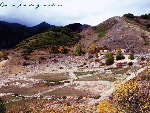 Estar entra Babia y la Luna