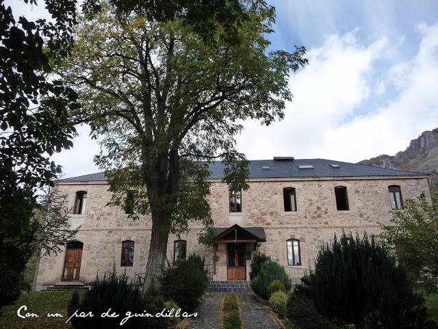 Estar entra Babia y la Luna