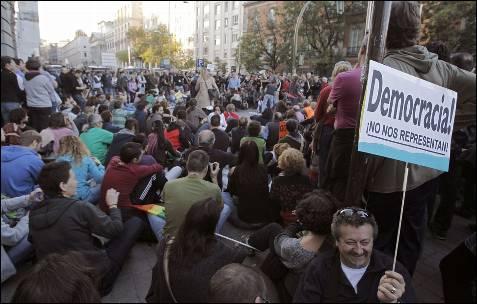 Protestas dentro y fuera del Congreso.