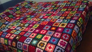 Colcha de crochet, a mano
