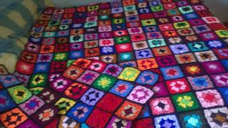Colcha de crochet, a mano