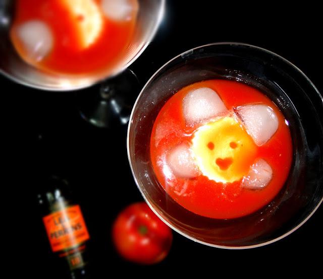 Ghost Cake Pops y Terrorífico Bloody Mary. Recetas para Halloween.