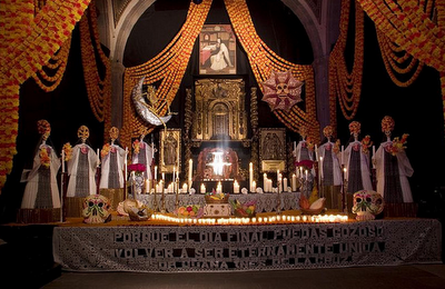 Días de muertos en el Claustro, días de guardar...días de lisonja.