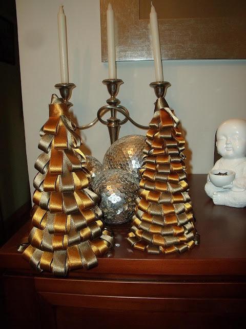 ÁRBOL DE NAVIDAD CON LAZOS