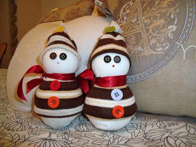 MUÑECO DE NIEVE CON CALCETINES (Recordando)