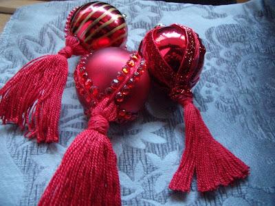 BOLAS DE NAVIDAD CON FLECOS