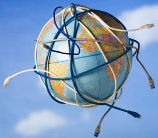 ¿Por qué los autores de habla hispana somos invisibles en los medios españoles?