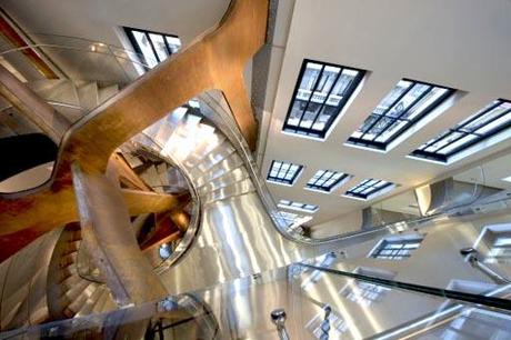 Las escaleras del Espacio Fundación Telefónica, por Quanto Arquitectura y Moneo Brock Studio