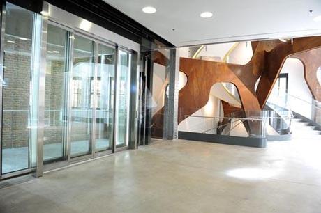 Las escaleras del Espacio Fundación Telefónica, por Quanto Arquitectura y Moneo Brock Studio