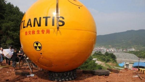 Vende ‘arcas’ para sobrevivir al ‘fin del mundo’