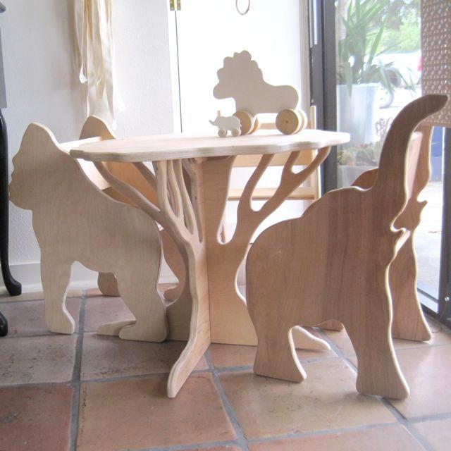 Animalada de mesa y sillas