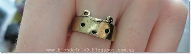 Anillo, limpiadora facial y pegatinitas uñiles de Born Pretty Store