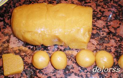 Panellets de pinyons