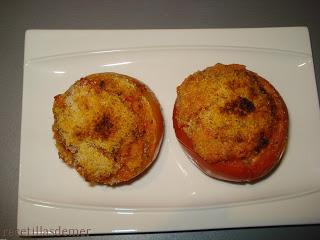 TOMATES RELLENOS DE SALCHICHA ESPECIADOS