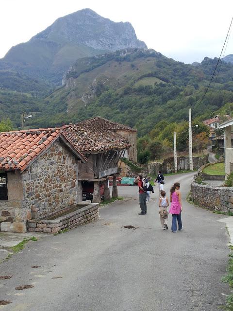 BEYU PEN: El Encanto de La Mitología