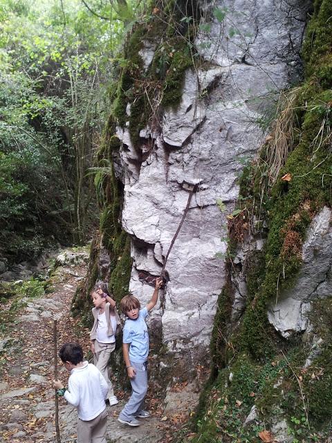 BEYU PEN: El Encanto de La Mitología