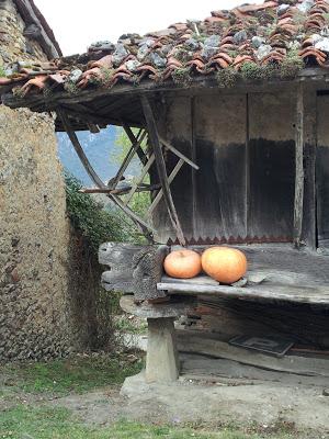 BEYU PEN: El Encanto de La Mitología