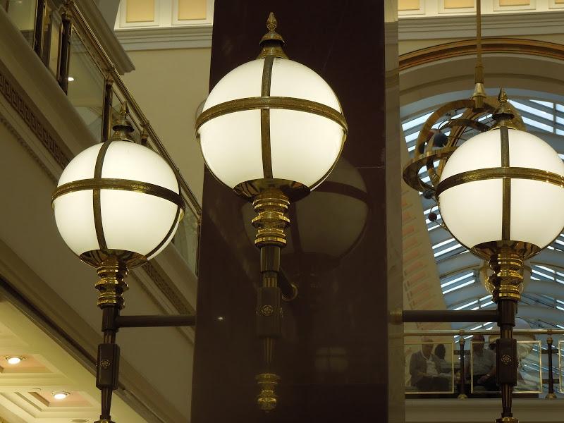 BARCELONA : Centro Comercial Gran Via 2 III