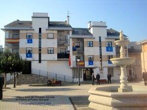 Premio Pueblo ejemplar Asturias en San Tirso Abres: Casas engalandadas