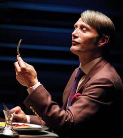 Mad Mikkelsen como Hannibal Lecter