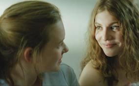 Little Black Spiders (Pequeñas arañas negras) por Patrice Toye (2012)