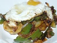 patatas a lo pobre con pimientos del bierzo