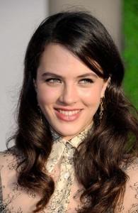 Jessica Brown-Findlay favorita para Capitán América: El Soldado de Invierno