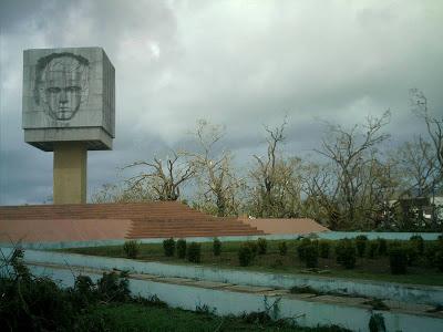 (Con imágenes) Huracán Sandy en Santiago de Cuba: La IRA del DIABLO