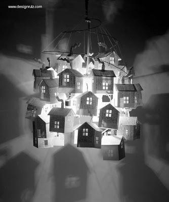 Lámpara artesanal de papel de viejas revistas Revistas recicladas como lámpara de uso hogareño