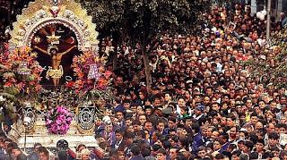 Monseñor Pedro Hidalgo nos habla del SEÑOR DE LOS MILAGROS y LA PROCESIÓN MÁS GRANDE DEL MUNDO
