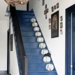 natural-selection-halloween-decorated-staircase-1011-lgn