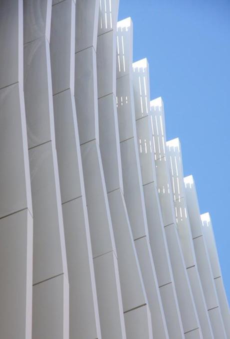 Nuevas imágenes de la fachada reformada por A-cero de un emblemático edificio de Madrid