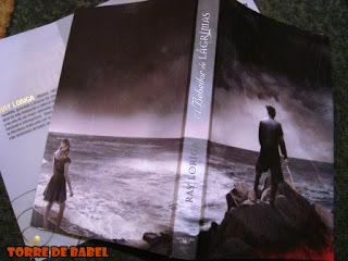 Desnúdate, ordenó ella, y él lo hizo.