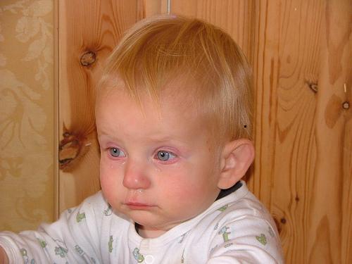 Los antibióticos no alivian los síntomas en niños con resfrío común