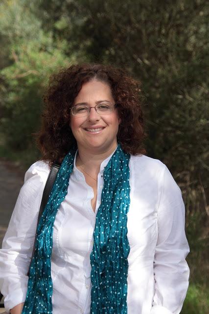 Look blanco y lunares