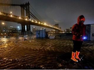 'Sandy' arrasa: ¡20.000 millones de pérdidas! ¡14 muertos en toda
Norteamérica!