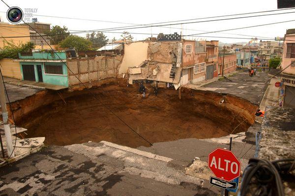 Agujeros que pueden tragarte entero