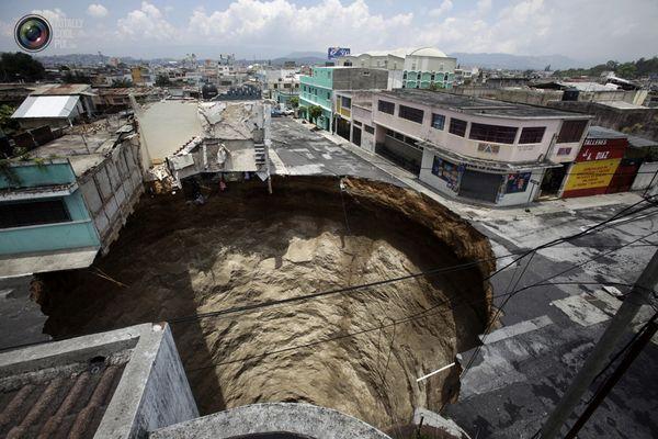 Agujeros que pueden tragarte entero