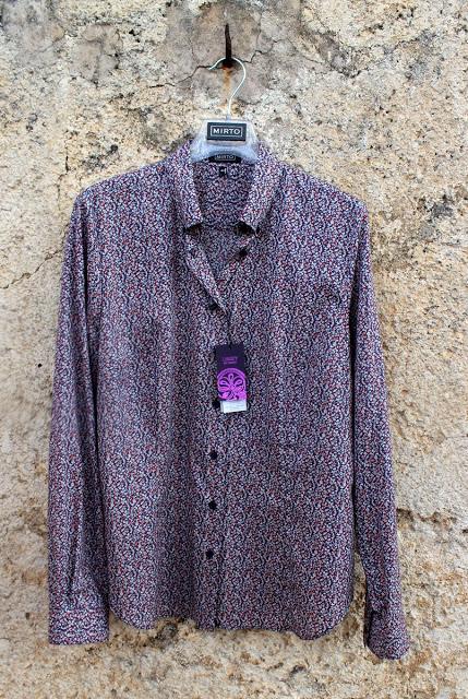 Compras, camisas Mirto